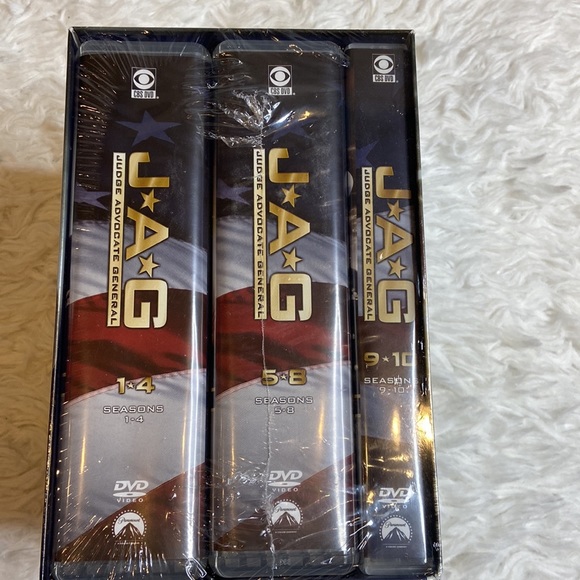 JAG The Complete Series 55 Disc DVD Set - Picture 3 of 7